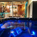 La Kaz Rhumantique Sauna And Privatif