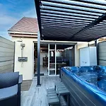 La Kaz Rhumantique Sauna And Privatif * La Riviere-Saint-Sauveur