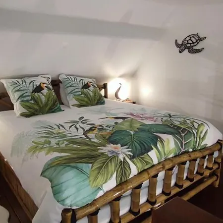La Kaz Rhumantique Sauna And Privatif Сasa de vacaciones *