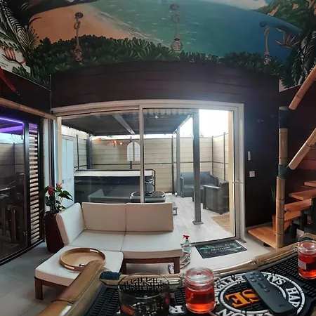 La Kaz Rhumantique Sauna And Privatif *