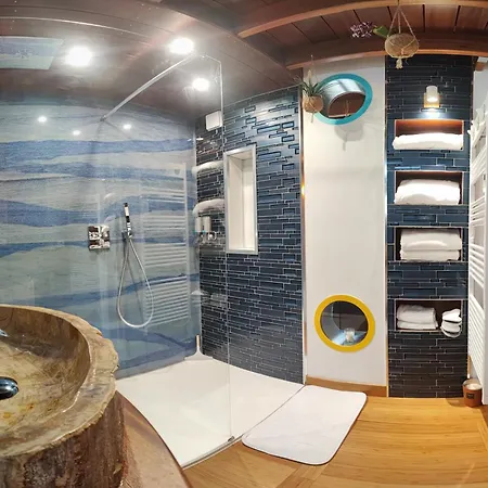 La Kaz Rhumantique Sauna And Privatif Holiday home *