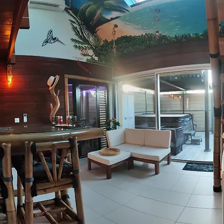 La Kaz Rhumantique Sauna And Privatif *