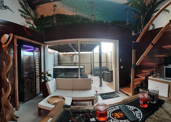 La Kaz Rhumantique Sauna And Privatif *