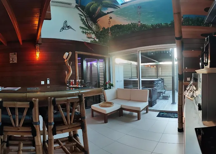 La Kaz Rhumantique Sauna And Privatif *