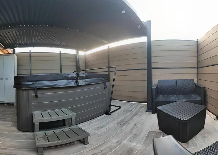 La Kaz Rhumantique Sauna And Privatif La Riviere-Saint-Sauveur