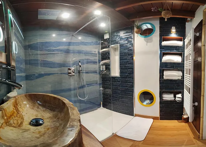 La Kaz Rhumantique Sauna And Privatif * 拉·里维耶尔·圣·秀